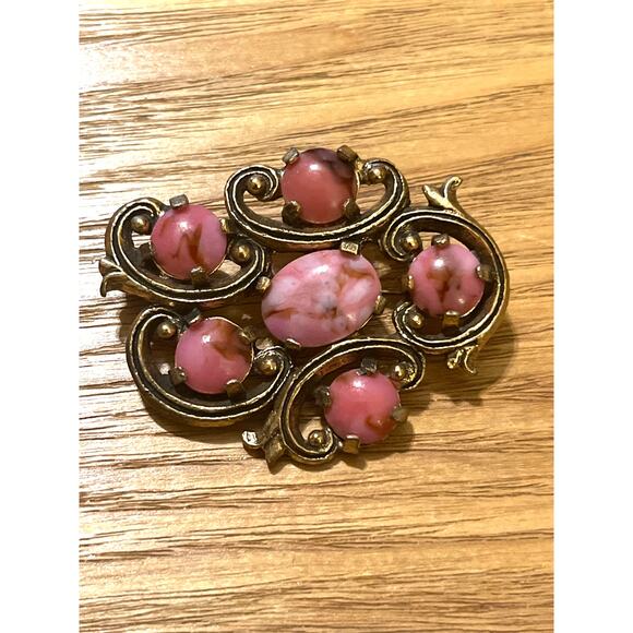 Marbled Pink Cabochon Brooch Pin Man Miracle Celtic Marked - Picture 1 of 4